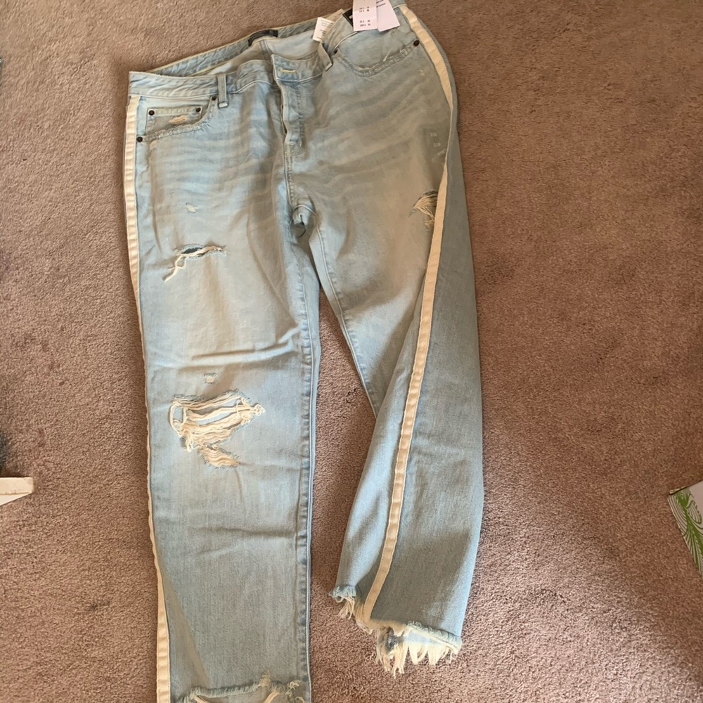 Abercrombie boyfriend jeans - Picture 2 of 3